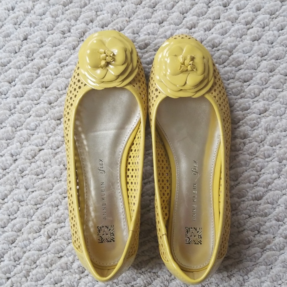 Anne Klein iflex yellow flats
